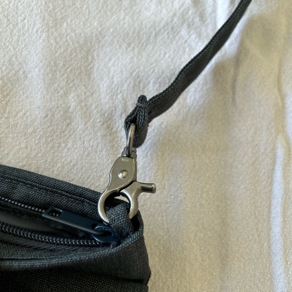 Muji crossbody canvas bag - Picture 2 of 8